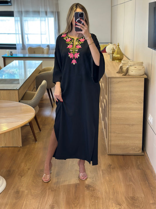 Djeba Zahra – Robe longue brodée – Hiya Couture