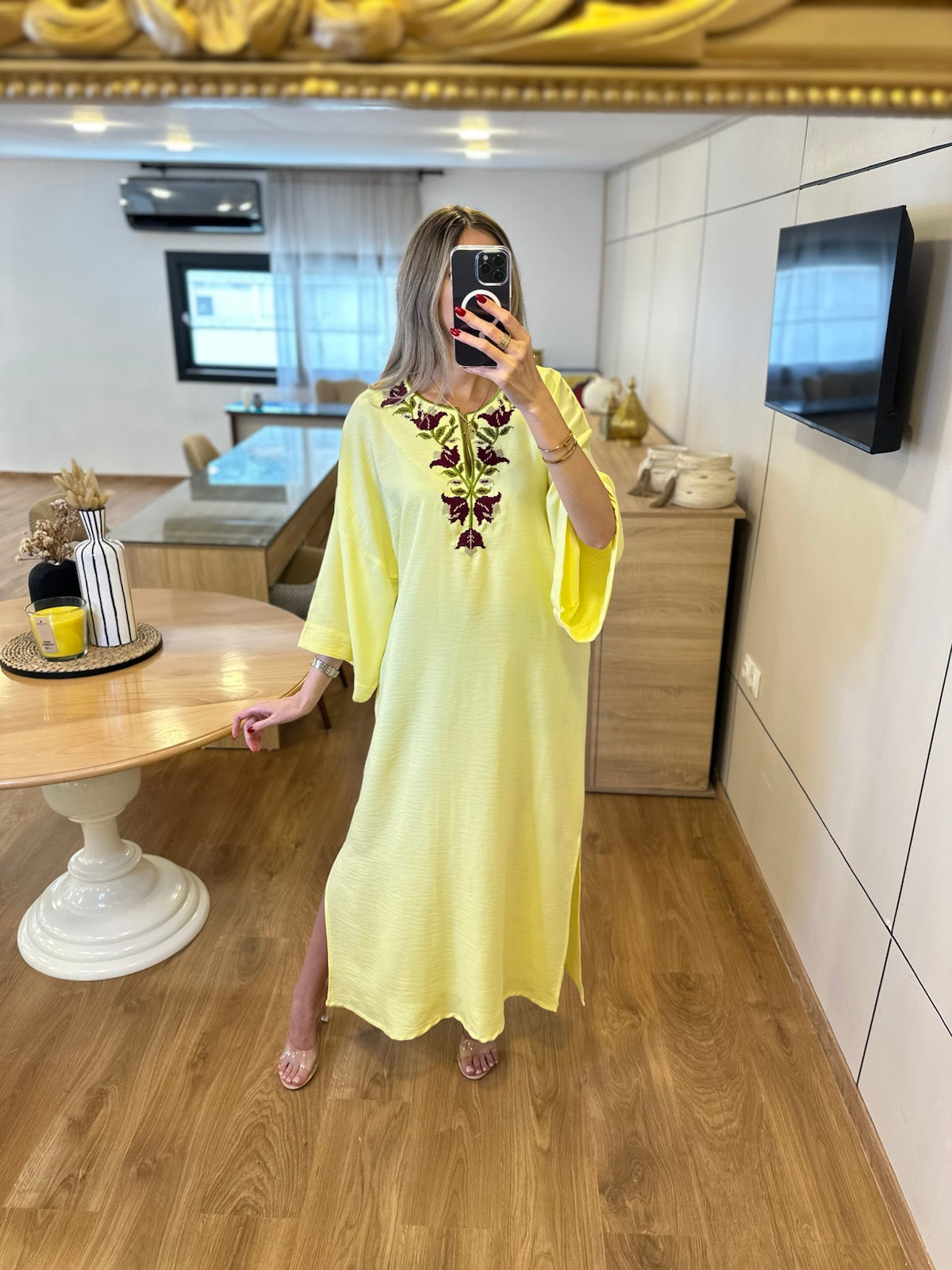 Djeba Zahra – Robe longue brodée – Hiya Couture