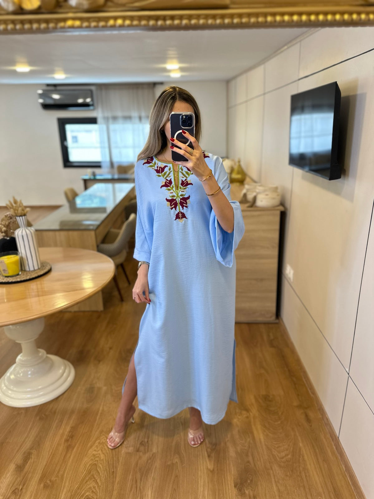 Djeba Zahra – Robe longue brodée – Hiya Couture
